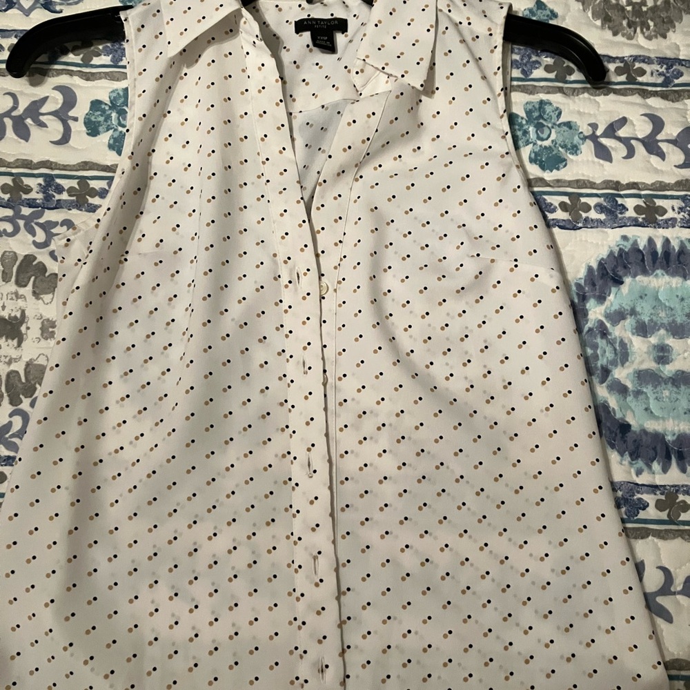 Ann Taylor White Sleeveless Blouse with Brown Dot Print